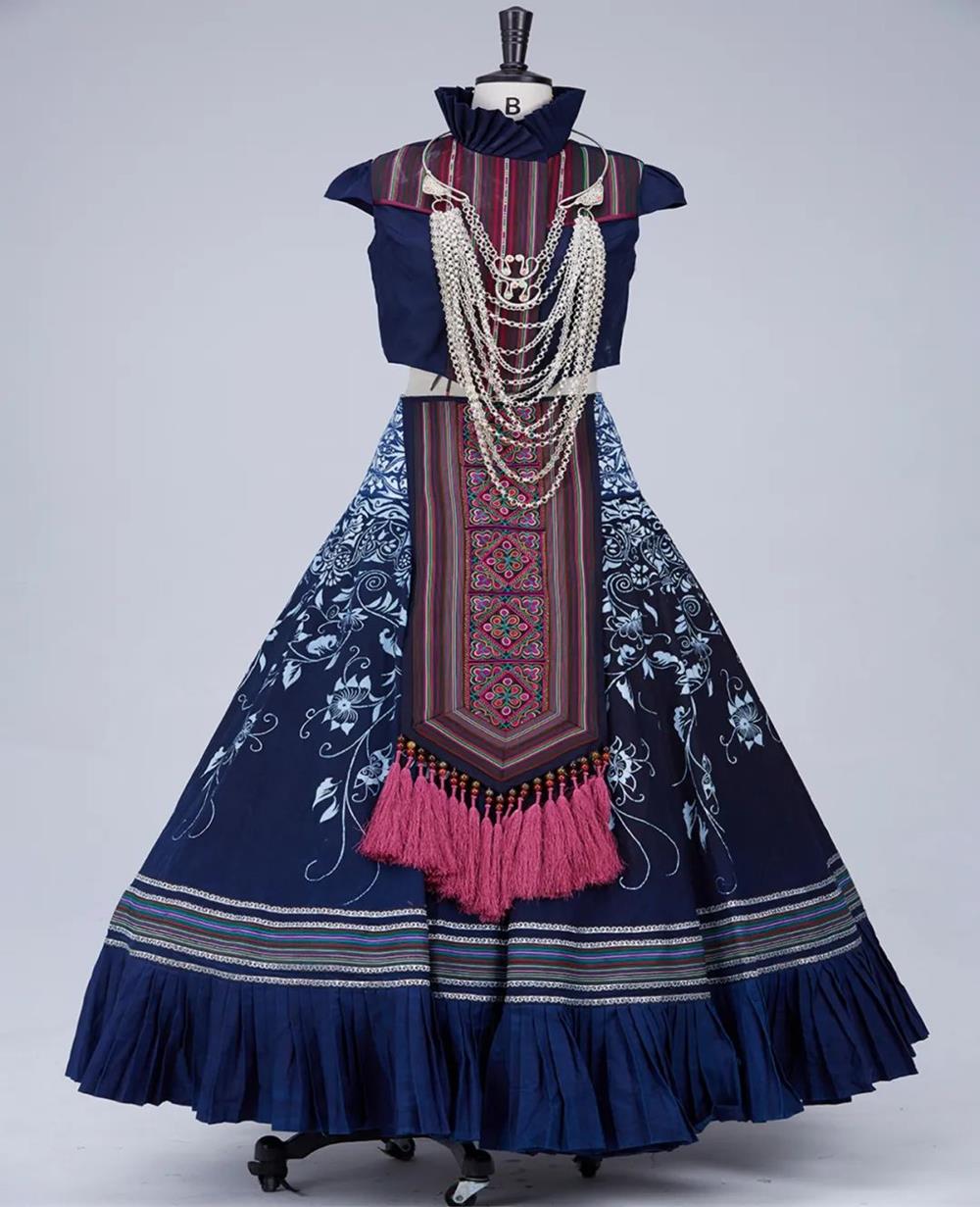 2022年度非遗传承人研培计划广西少数民族染织绣服饰与文创产品设计