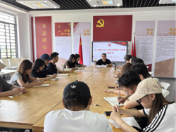 设计党建｜设计学院党委书记深入基层支部讲授“深入贯彻中央八项规定精神学习教育”专题党课