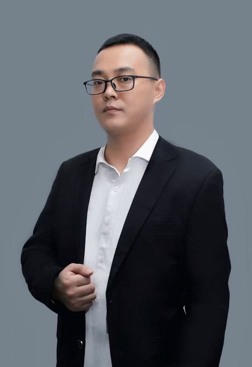  设计学院纪委委员、产品系/工艺美术系学生党支部书记 王泽坤