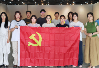 设计党建 | 设计学院党委视觉传达设计系学生党支部开展“我为毕业生办实事”主题党日活动