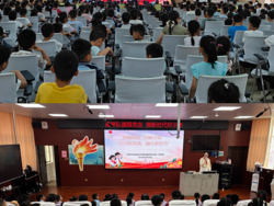 设计党建｜我院研究生第一党支部赴广西民族大学附属小学、南宁市相思湖学校开展“学生党员讲党课赓续成长课堂”主题党日活动